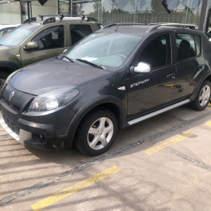 RENAULT SPEPWAY SANDERO