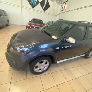 RENAULT SPEPWAY SANDERO